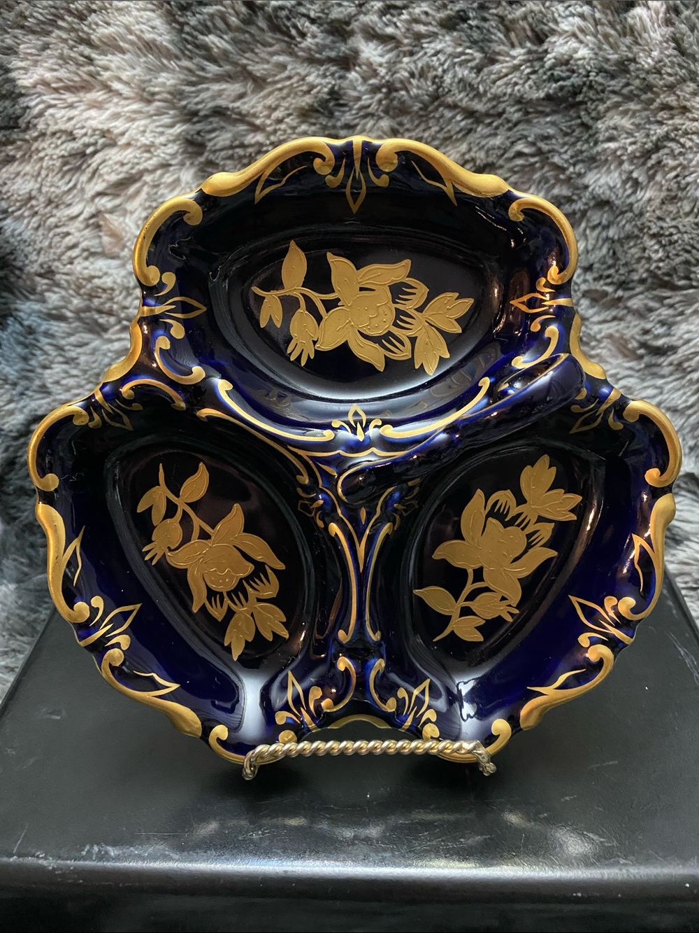 JImenau Graf Von Henneberg
Porzellan Germany Relish Dish